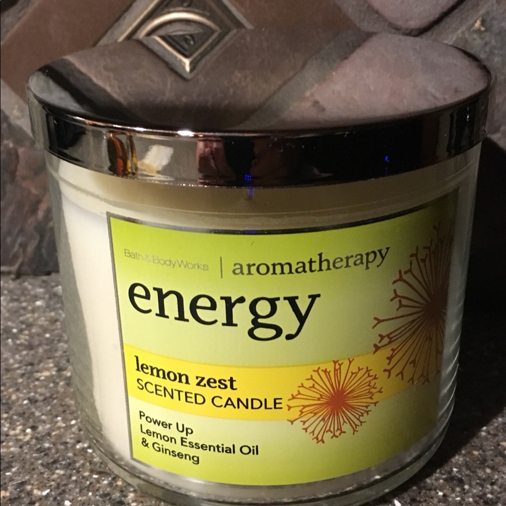 Bath and body works lemon zest aromatherapy candle